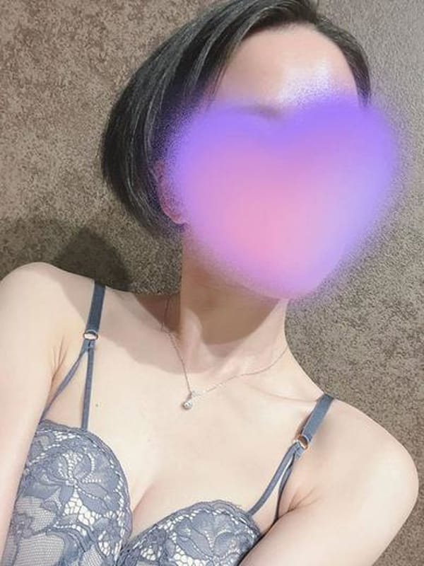 冬花【新人】【美形細身ショートヘア美女♪】