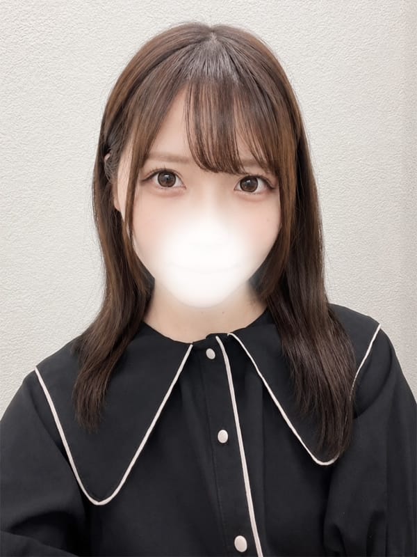 なつ【黒髪ロングの清楚系美女】