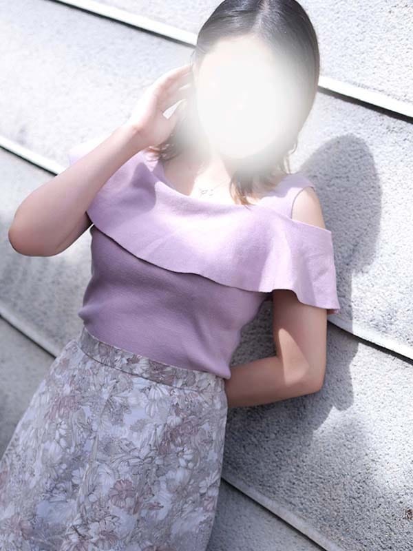 伊月【いつき】【知性と静かな情熱♪】