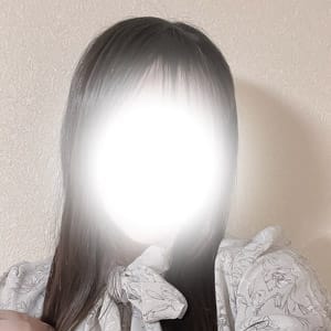 新人みれい