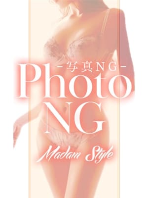 みいな【絡みつくような濃厚なフェラ】