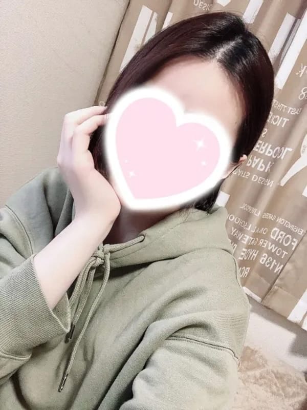 なつ【♡清楚な激カワスレンダー美女♡】