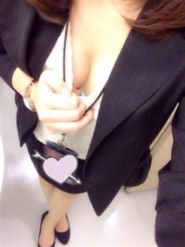 じゅん 【リアルOLがデビュー】【感度良好潮吹き】