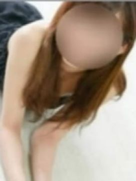 みえ|出張うさぎで評判の女の子