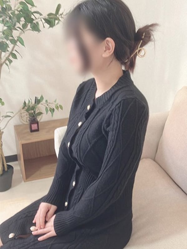 エナ【重箱の全部をつつく可愛さ♡】