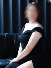 りな《考えないで感じる体》|ミセスコレクションでおすすめの女の子