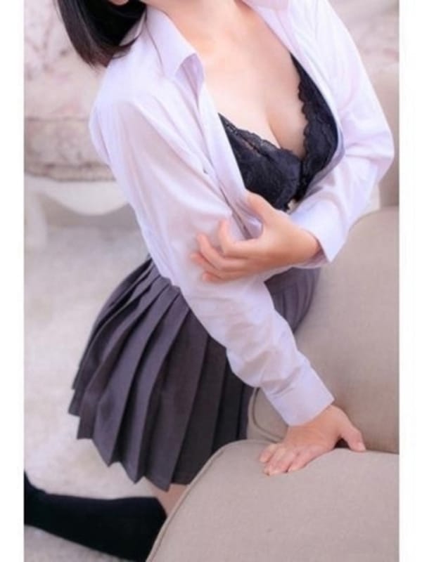 りりあ【クール&ビューティー】