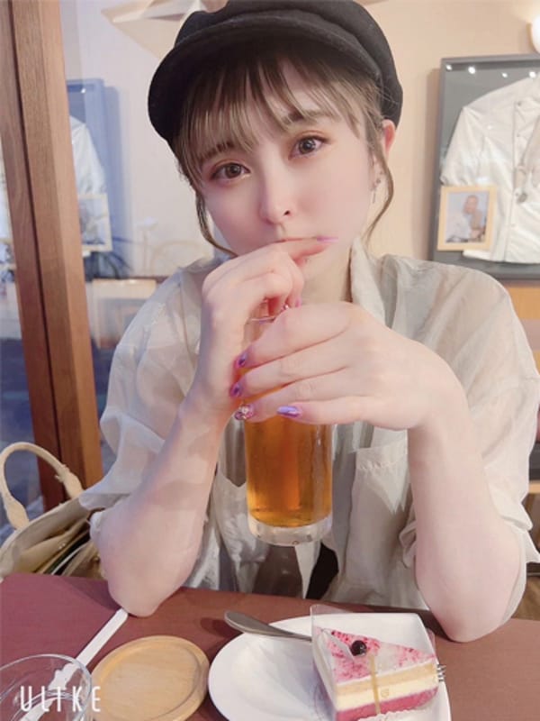 アクア|Happy Smileで評判の女の子