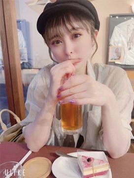 アクア|Happy Smileで評判の女の子