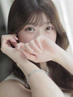 らら【ロイヤルレディ】|Royal LIPS VIP(ロイヤルリップスVIP)でおすすめの女の子