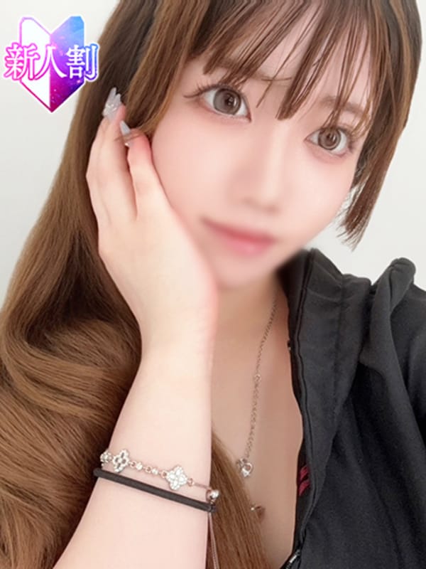 しお|黒い金魚で評判の女の子