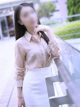 涼花|ミセスラウンジ東京でおすすめの女の子