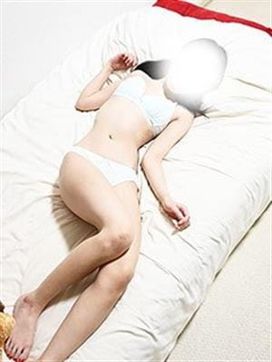 鈴村ホズミ|ハートフルな彼女で評判の女の子