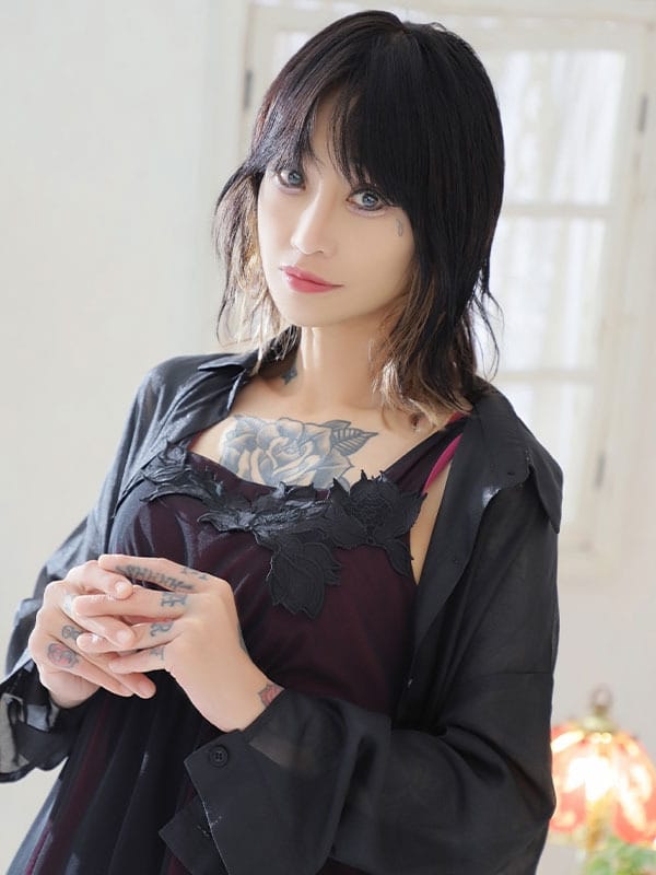 あきな【超スレンダー美女異次元プレイ】