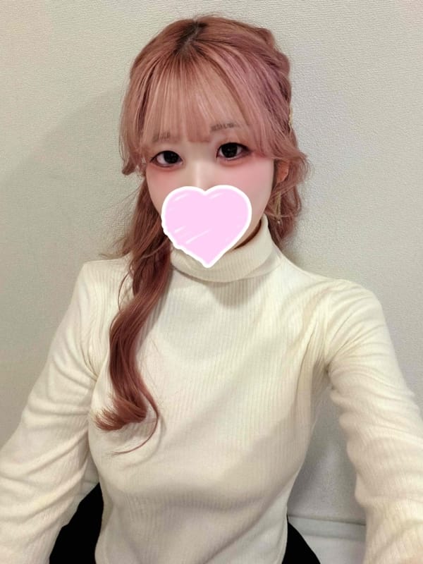 しふぉん|ゆるふわKISSで評判の女の子