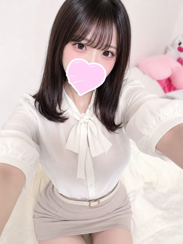 りり|ゆるふわKISSで評判の女の子