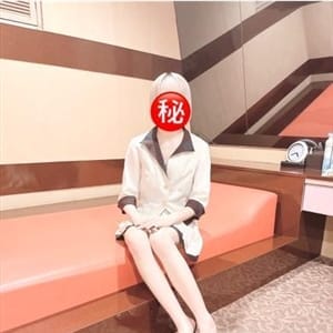 あお【パイパン】