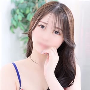 らら【美乳】