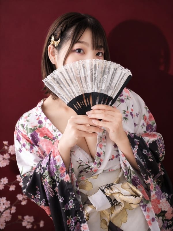 ひなた|三つ乱の湯でおすすめの女の子