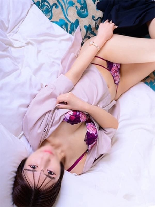 ひなの|素人専門店ラブリーキスでおすすめの女の子