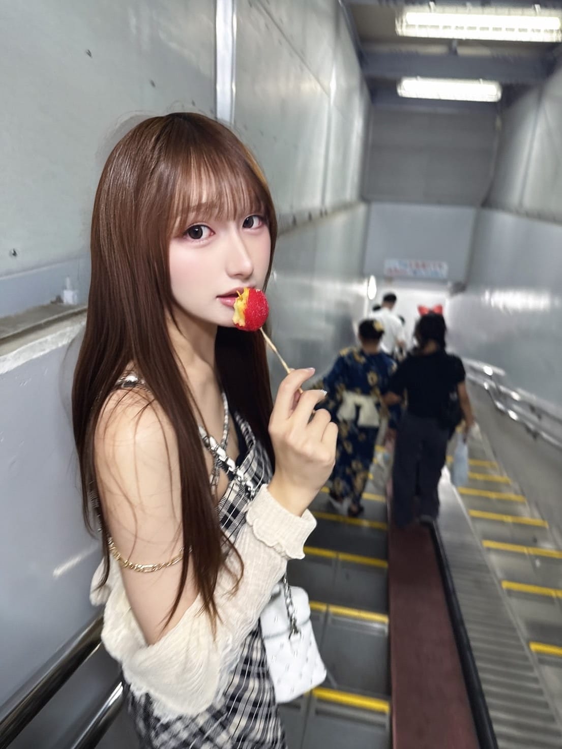 ツキ|Fresh Honey(フレッシュハニー)で評判の女の子