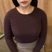 『服の上からでもわかる、男心をそそる曲線美♪』|オペラ