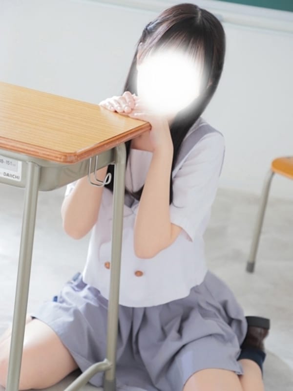 しおん|3年H組で評判の女の子