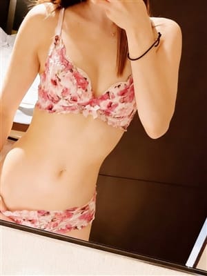りか|[オプション無料]人妻アクメ60分11000円～で評判の女の子