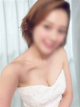 とうこ|マダムクインで評判の女の子