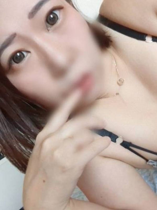 いおり【イチャ好き美巨乳奥様☆】