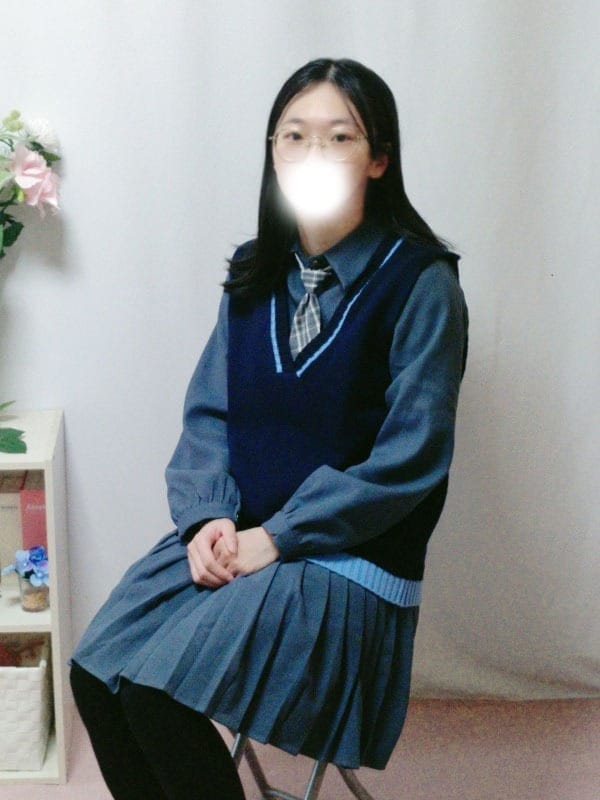 あられ【【業界完全未経験】メガネ美人！】