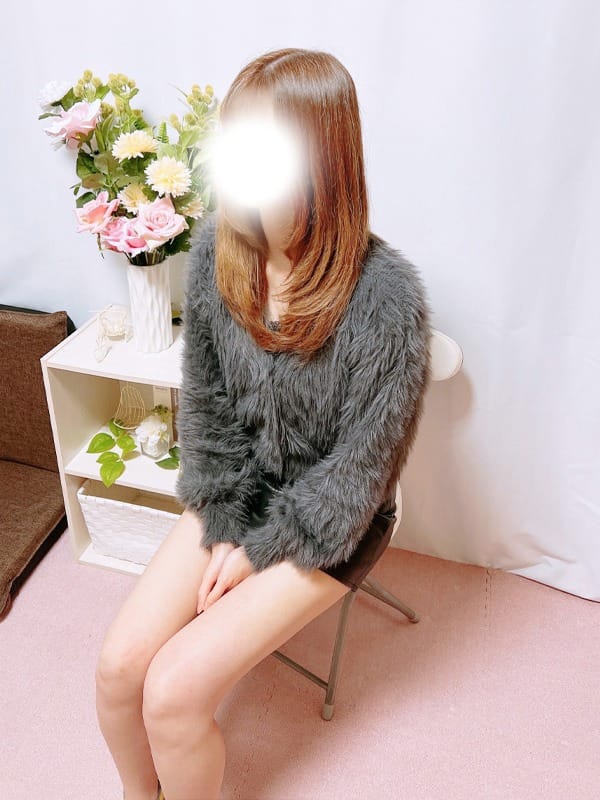 きらら【完全業界未経験のモデル系美女！】