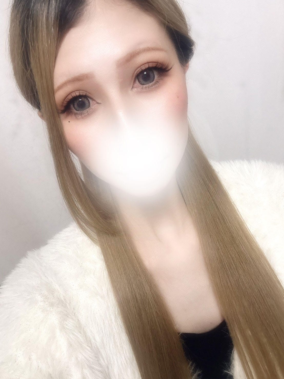 きらら【完全業界未経験のモデル系美女！】