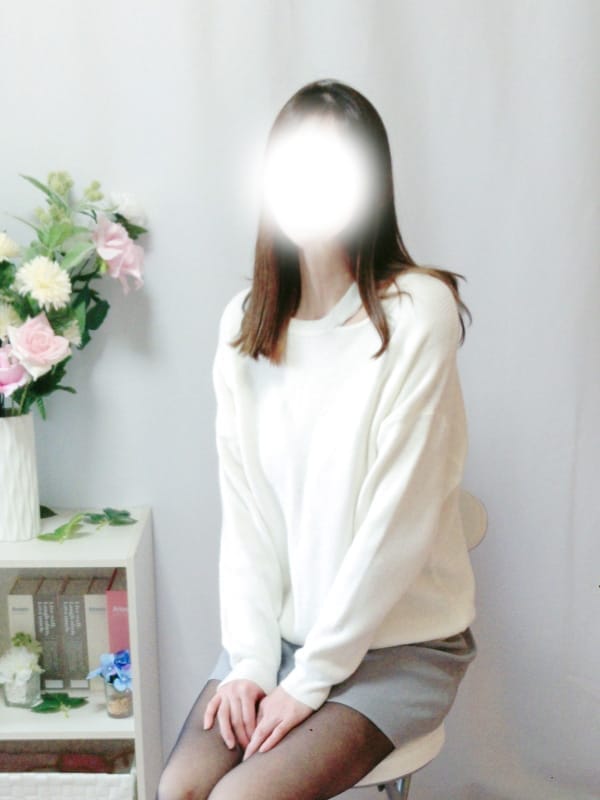 りお【完全未経験の清楚系細身美人妻】
