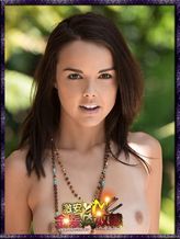 ムック|激安!金髪女王様と肉奴隷でおすすめの女の子