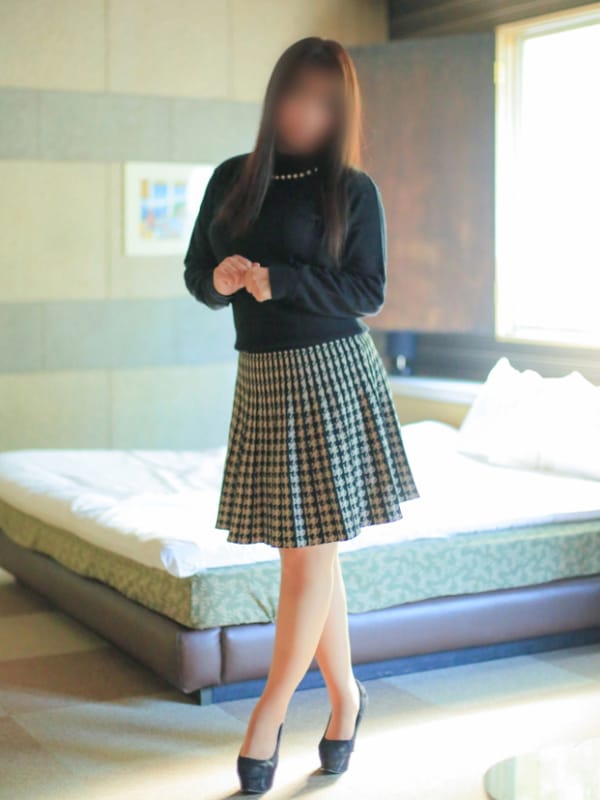 上戸りり|雫えっちなおくさん-岩国・周南・防府-でおすすめの女の子