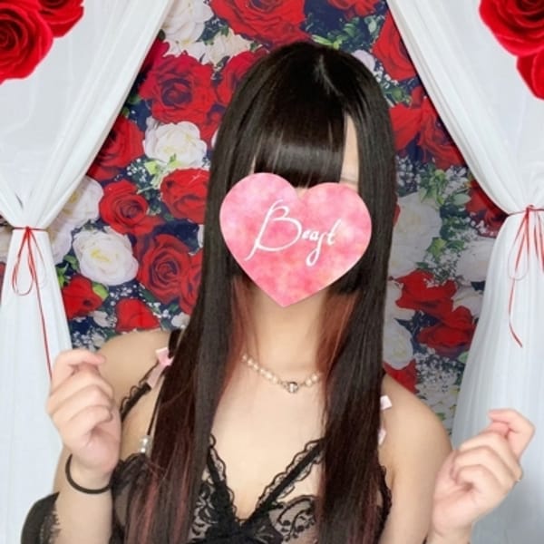 リリ　愛嬌抜群ロリカワ娘