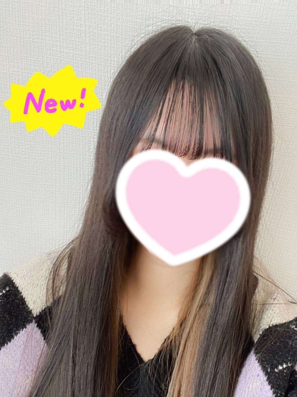 あき【ロリカワ美少女】