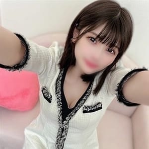 新人りあら