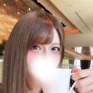 新人えみり