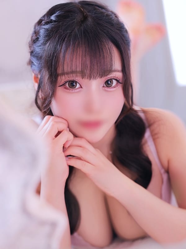 れおな【美巨乳Gカップ未経験】【思わず抱きしめたくなるような】