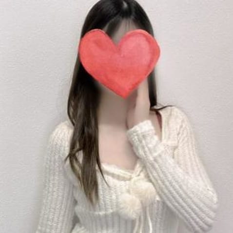 新山ちなつ