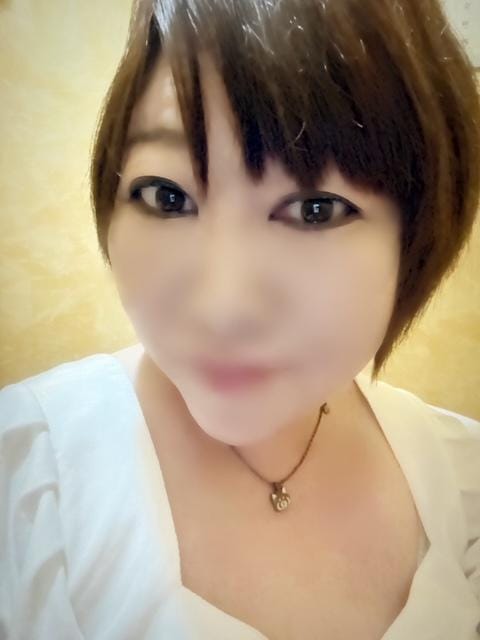 もも|熟専PTAで評判の女の子