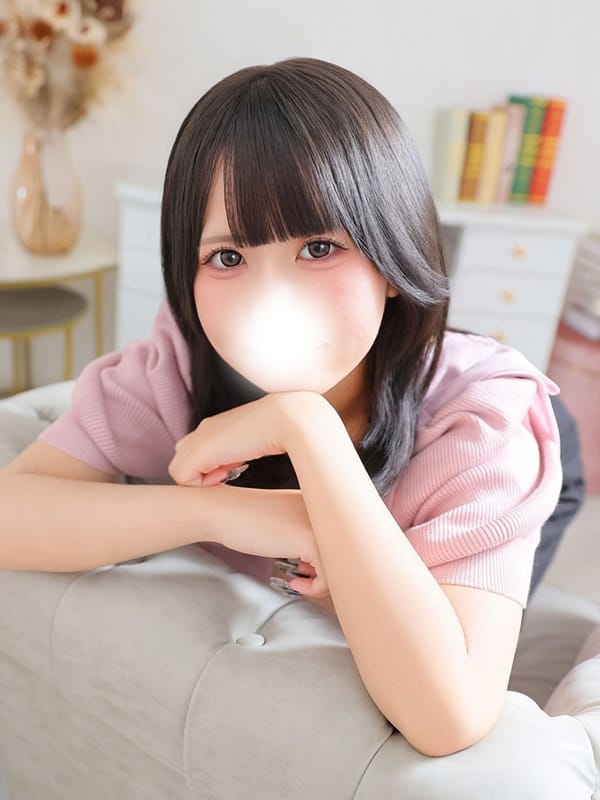 ゆいか★アイドル級清純派メイド【萌えキュン♡キス好き美少女】