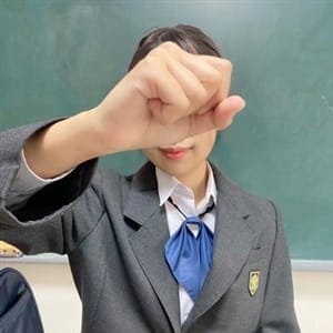 ゆりあ　19歳