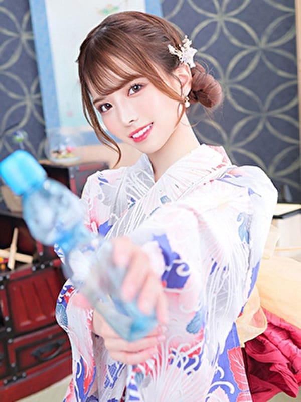 綺咲ゆず【目を奪う美貌】