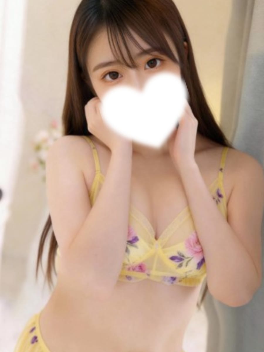 まお✿男性未経験！|リップサロン VOGUE ヴォーグで評判の女の子