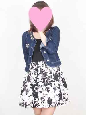 りな|ファーストクラスで評判の女の子