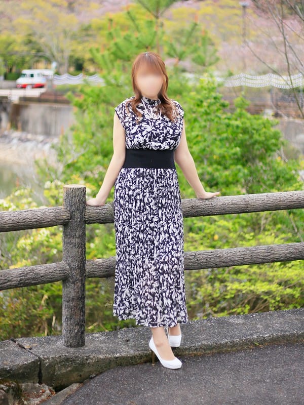 成宮 まなみ