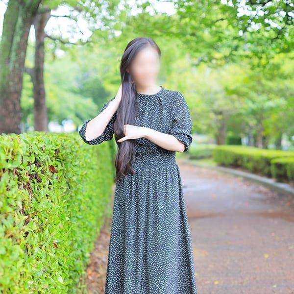 高見杏奈(たかみあんな)